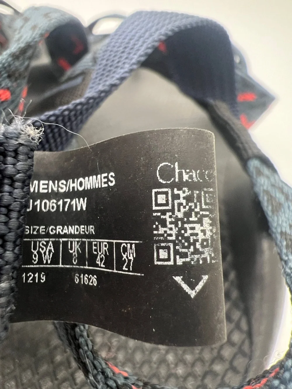 Chacos Z2 Men's Adjustable Strap Sandals Navy Black Men's 9 EUC Hiking Strapy